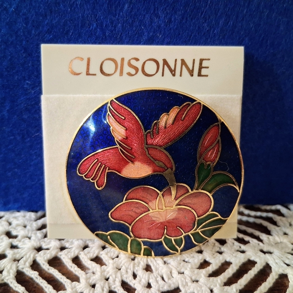 Vintage 80s Cloisonne Brooch Red Hummingbird & Flower Blue Background Goldtone